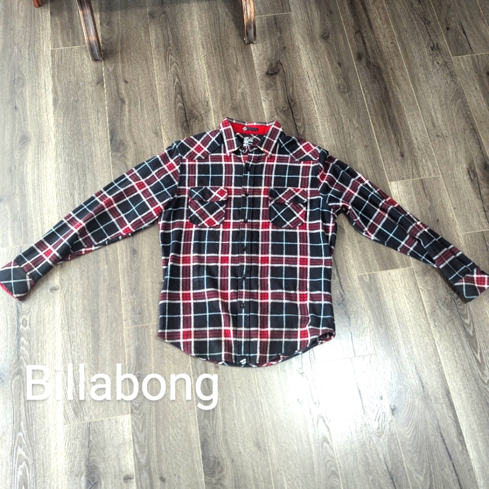 Billabong plaid Indian cotton flannel shirt w sky Red lining cuffs/collar EUC.